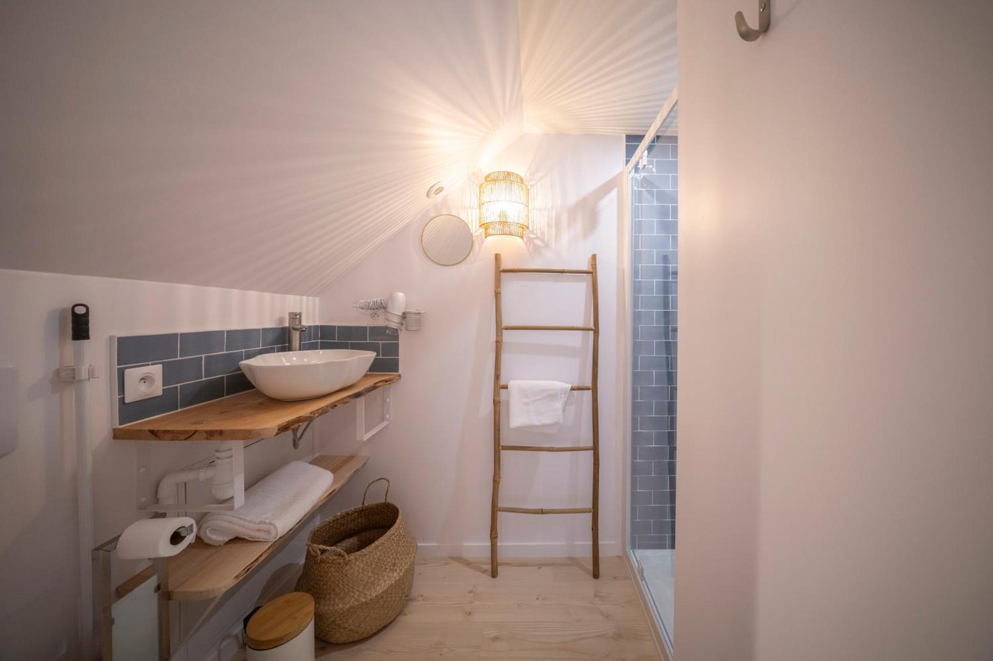 Appart'Hotel & Spa "Les Voiles" Le Houat Carnac Bagian luar foto